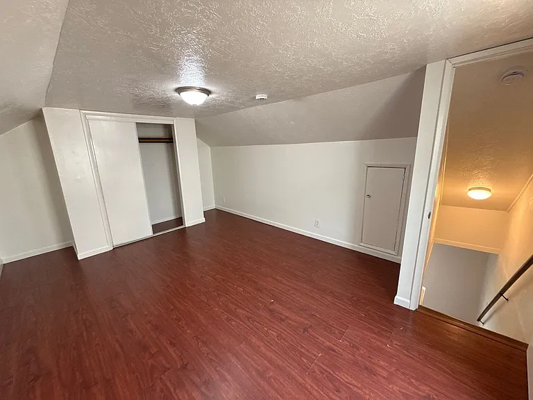 926 SE Uglow Ave #2 — Photo 15