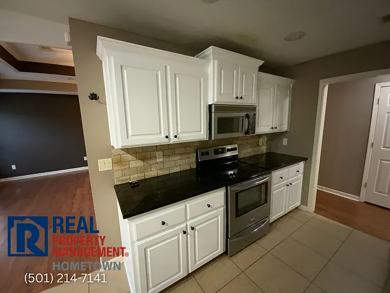 2809 Ewing Ln — Photo 4