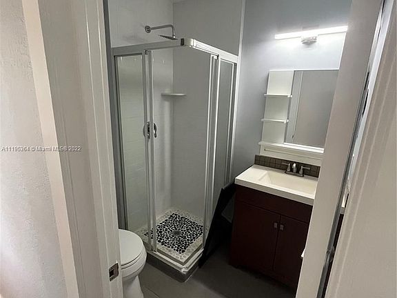 3rd image of 600 SW 7th St #600