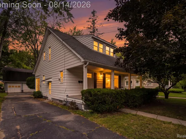 69655 Parker St, Richmond, MI 48062