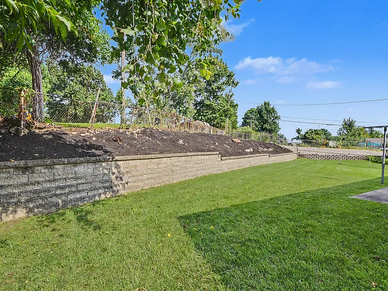 11247 Fawnhaven Dr — Photo 20