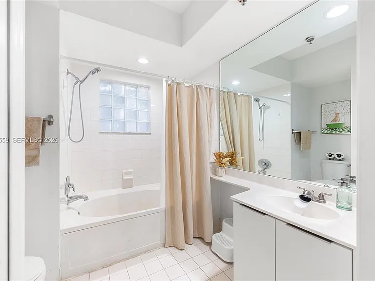 3165 NE 184th St #6304 — Photo 16