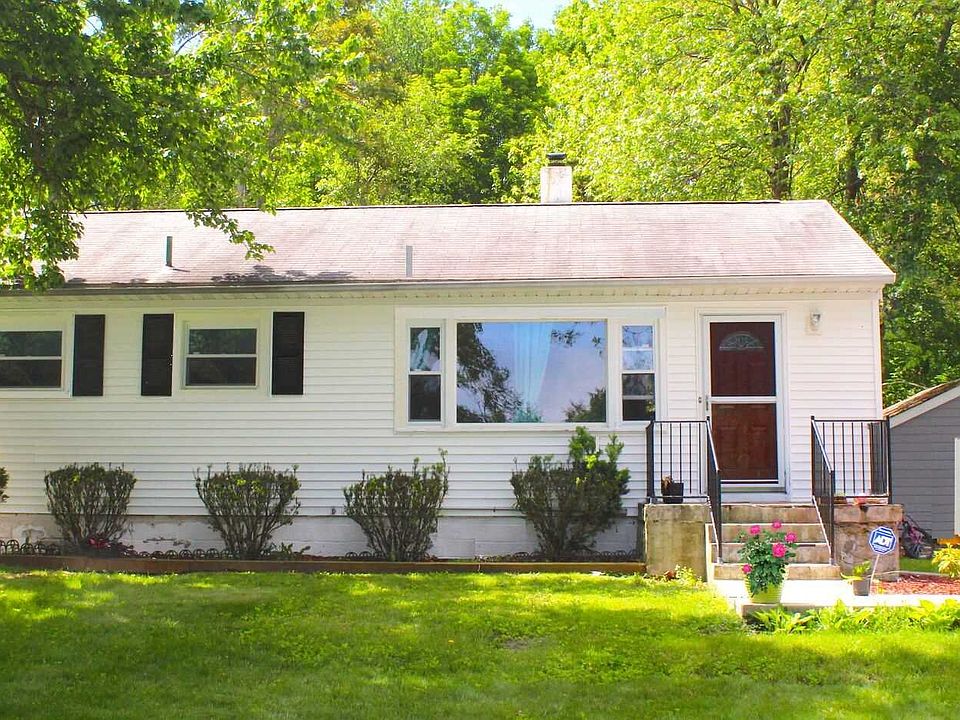 1st image of 28 Bahret Ave