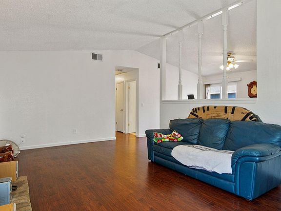 4th image of 10231 Ellenwood Ave
