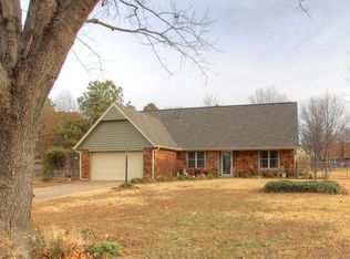 7243 S Dennis Blvd, Broken Arrow, OK 74014