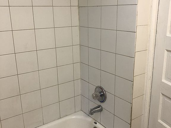 3rd image of 699 Northumberland Ave #2