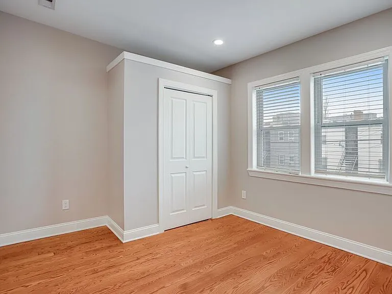 1714 W Virginia Ave NE #3 — Photo 15