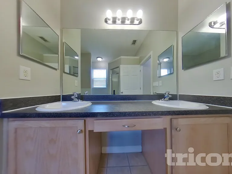 408 E Idlewild Ave — Photo 8