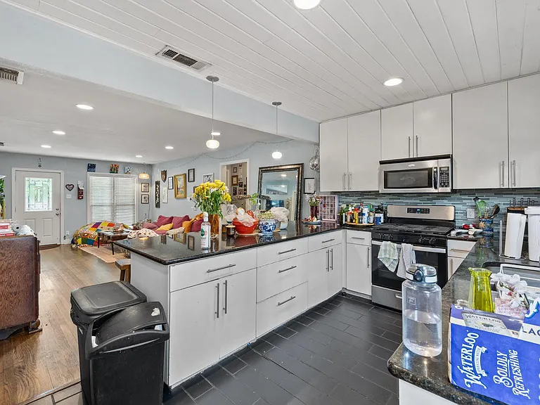 3801 Avenue G #A — Photo 3