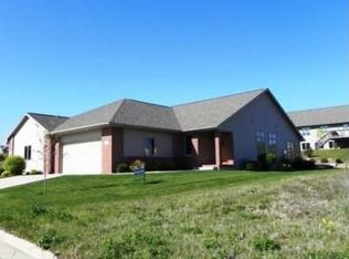 257 Heritage Dr, Fort Atkinson, WI 53538