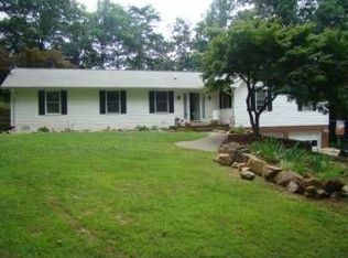 5372 Merriman Rd, Roanoke, VA 24018
