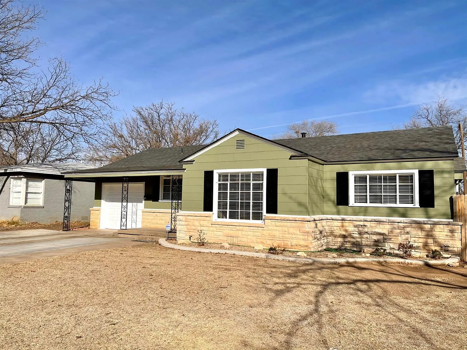 3 bed, 2.0 bath, 1201 sqft, $1,600 — Photo 1