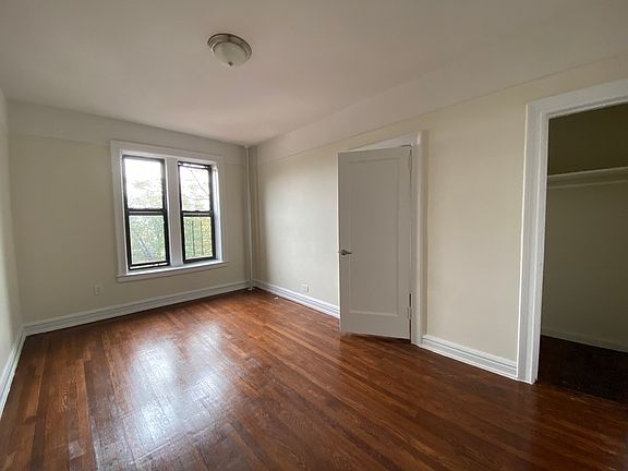 4th image of 83-52 Talbot St #3