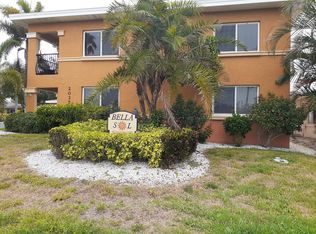 2037 Edgewater Dr APT 104, Clearwater, FL 33755