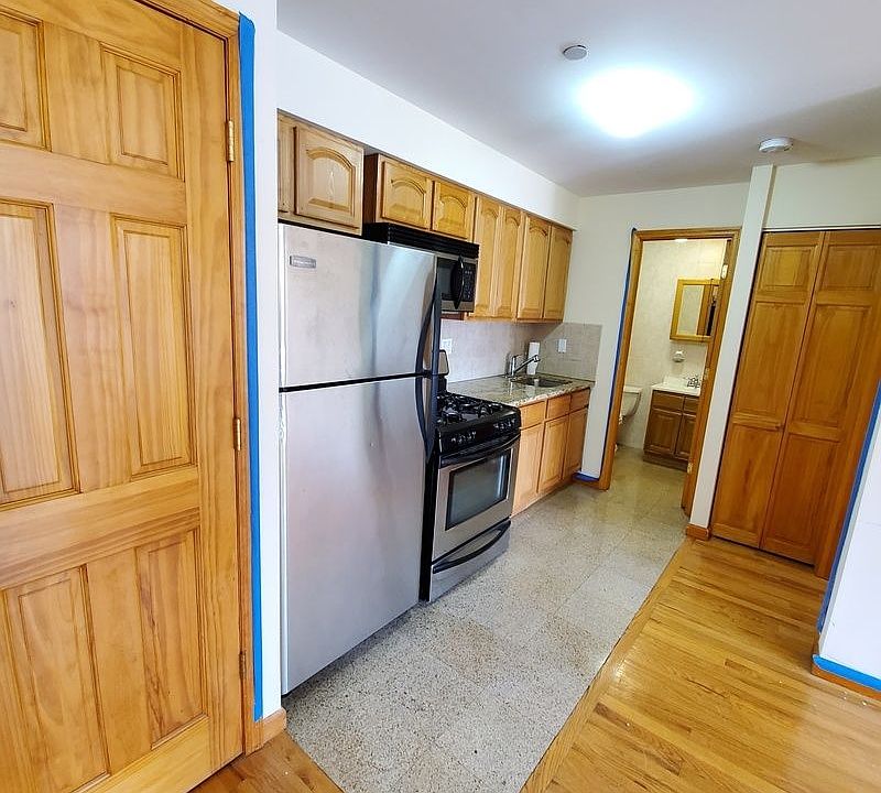 1st image of 30-60 36th St #3R