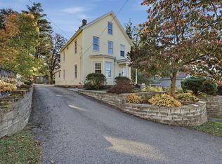 21 Myrtle St, Leominster, MA 01453
