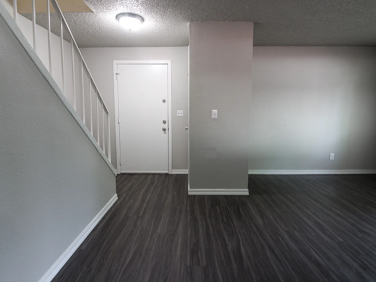 2 bed, 1.5 bath, $1,495 — Photo 2