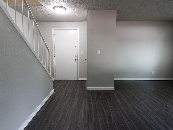 3rd image of 1549 Salishan St SE