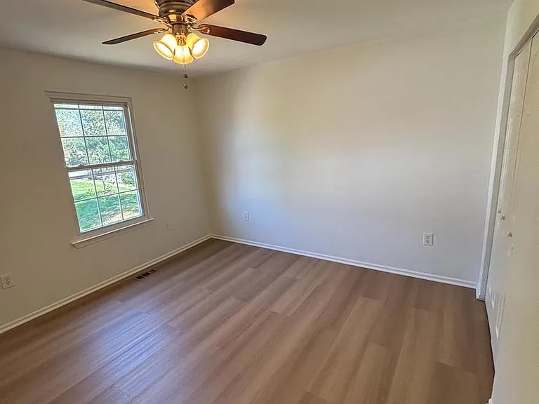 2900 Madeira Ct — Photo 11