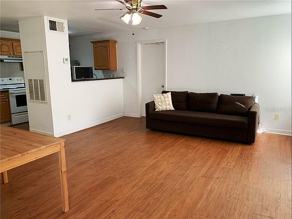 3rd image of 4704 Walden Cir #28