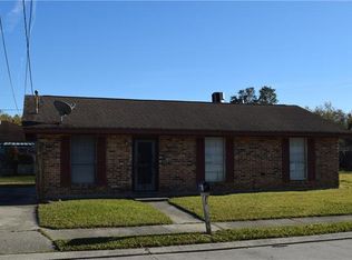 2301 Guerra Dr, Violet, LA 70092