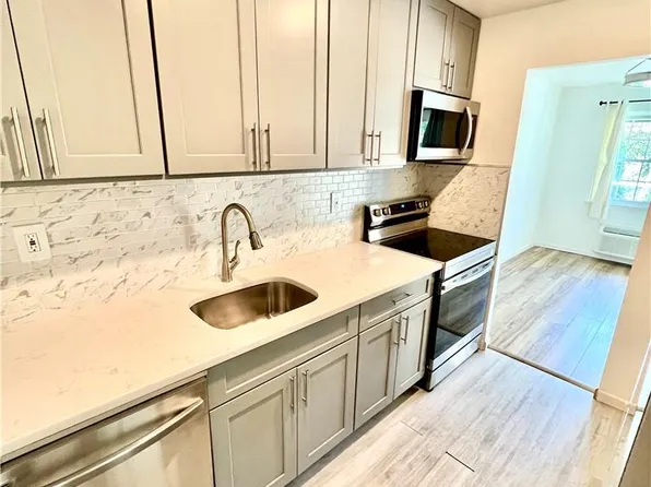 408 Carpenter Avenue #6, Newburgh, NY 12551