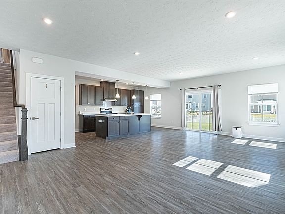 4th image of 5040 Catalpa Dr