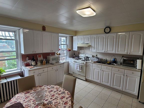 3rd image of 332 69th St