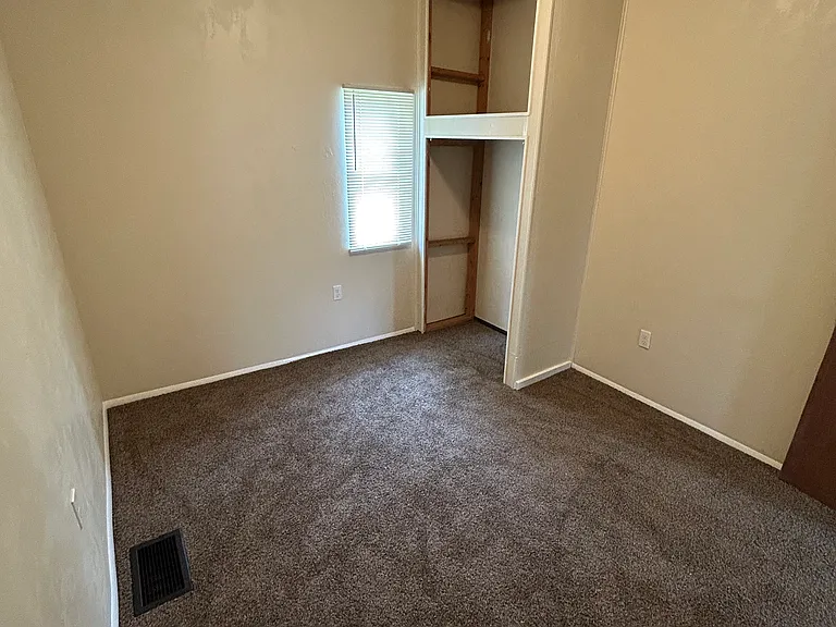 3228 Motor St — Photo 5