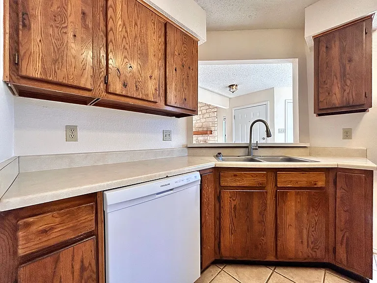 1760 Horseshoe Cir — Photo 12