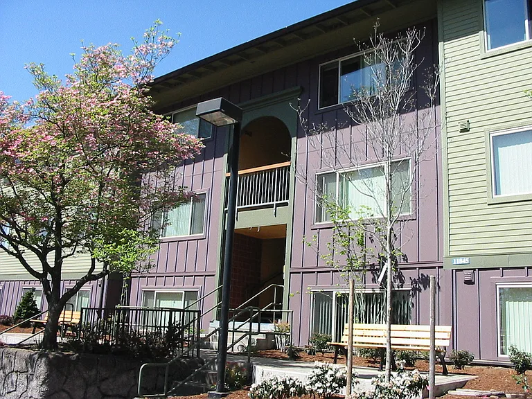 Greenburg Oaks Apartments — Photo 10