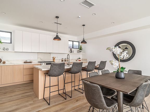 5th image of 8620 Olin St #2