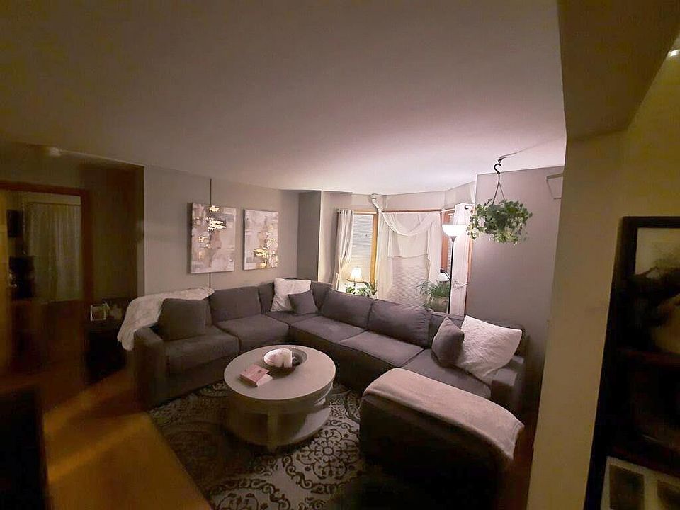 2nd image of 174 Cypress St