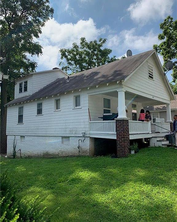 1st image of 1857 N 30th St