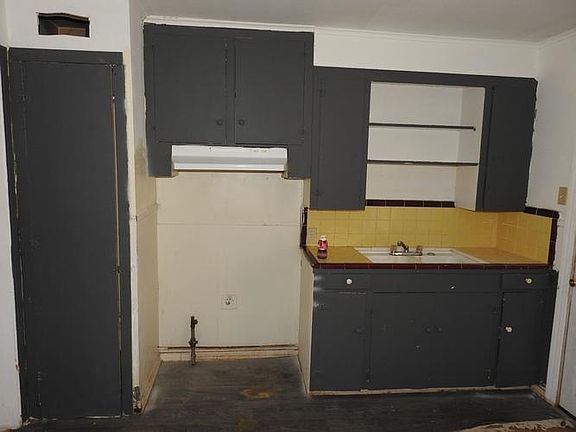 Kitchen - Unit 1
