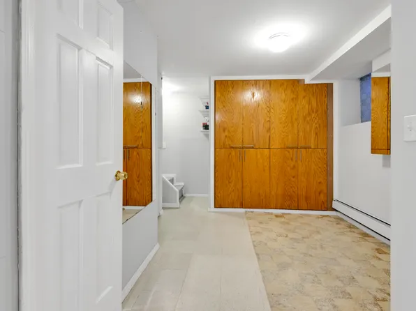 82 West End Avenue image 35 of 54