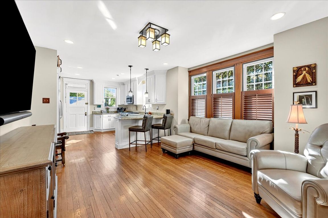 next background image