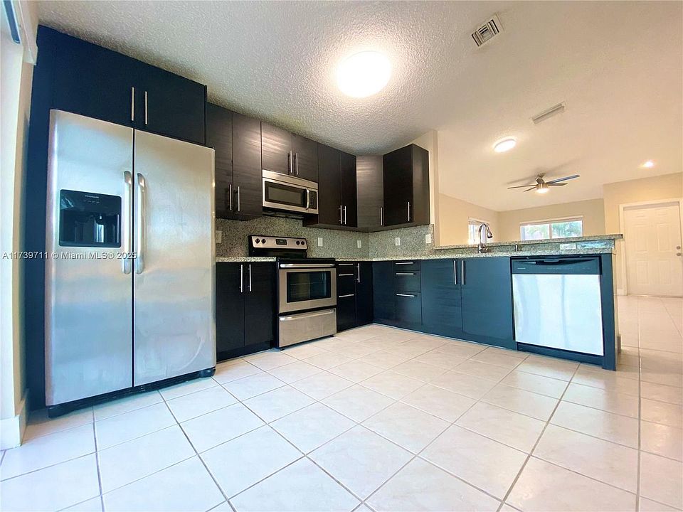 1st image of 611 NW 208th Cir #611