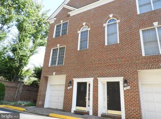 1301 Baker Crest Ct, Mc Lean, VA 22101