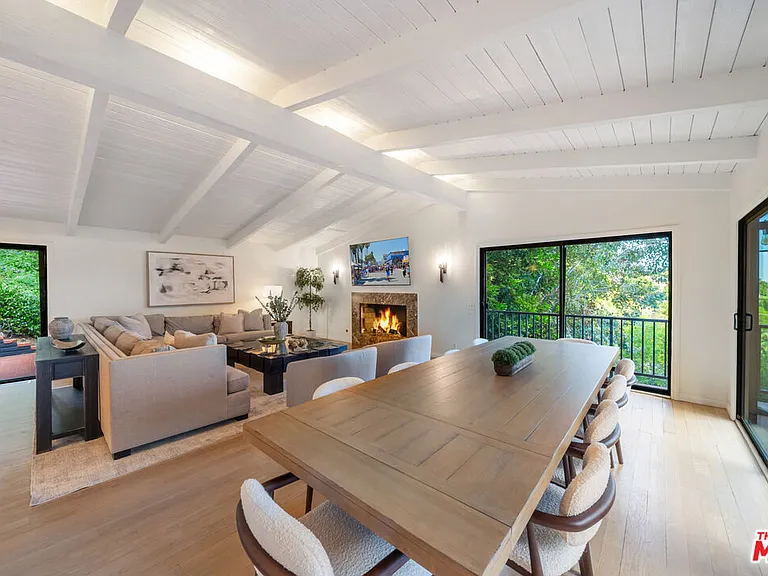 9305 Beverly Crest Dr — Photo 17