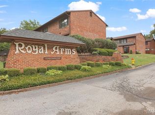 7965 Royal Arms Ct, Saint Louis, MO 63123