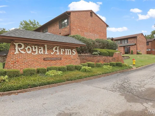 7965 Royal Arms Ct, Saint Louis, MO 63123