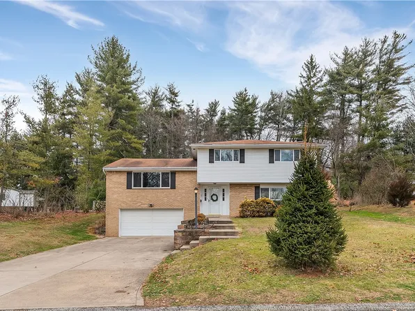 3673 Forbes Trail Dr, Murrysville, PA 15668