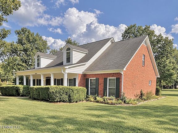 2nd image of 8885 Cedar Crest Ln