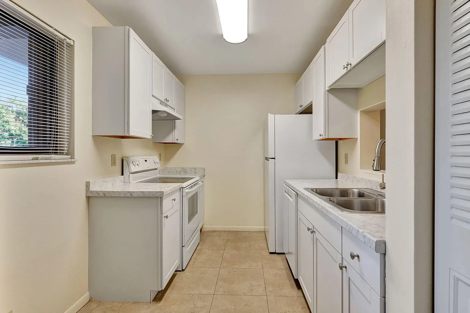 2 bed, 2.0 bath, $2,300 — Photo 3