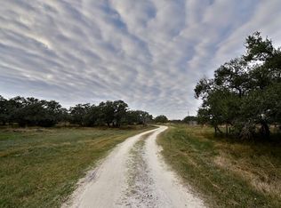 900 Highway 183, Refugio, TX 78377