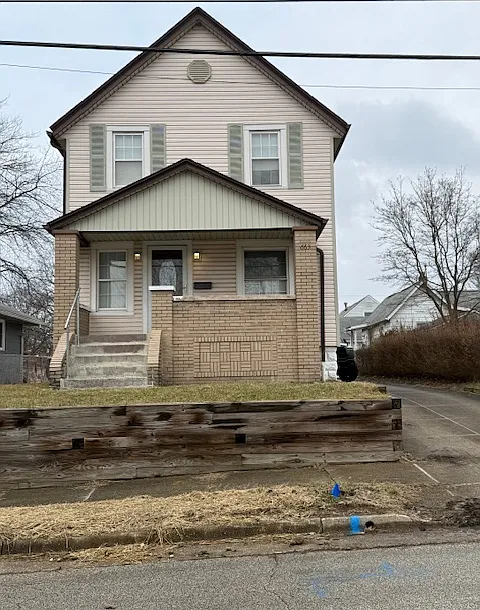 663 Gardendale Ave