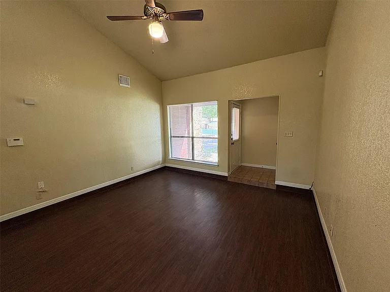 2309 Pena Cv — Photo 3