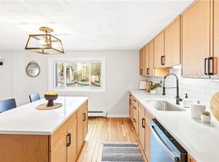 37 Phillip St, Coventry, RI 02816