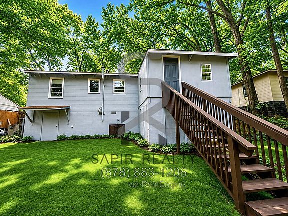 2nd image of 225 Glenrose Cir SW